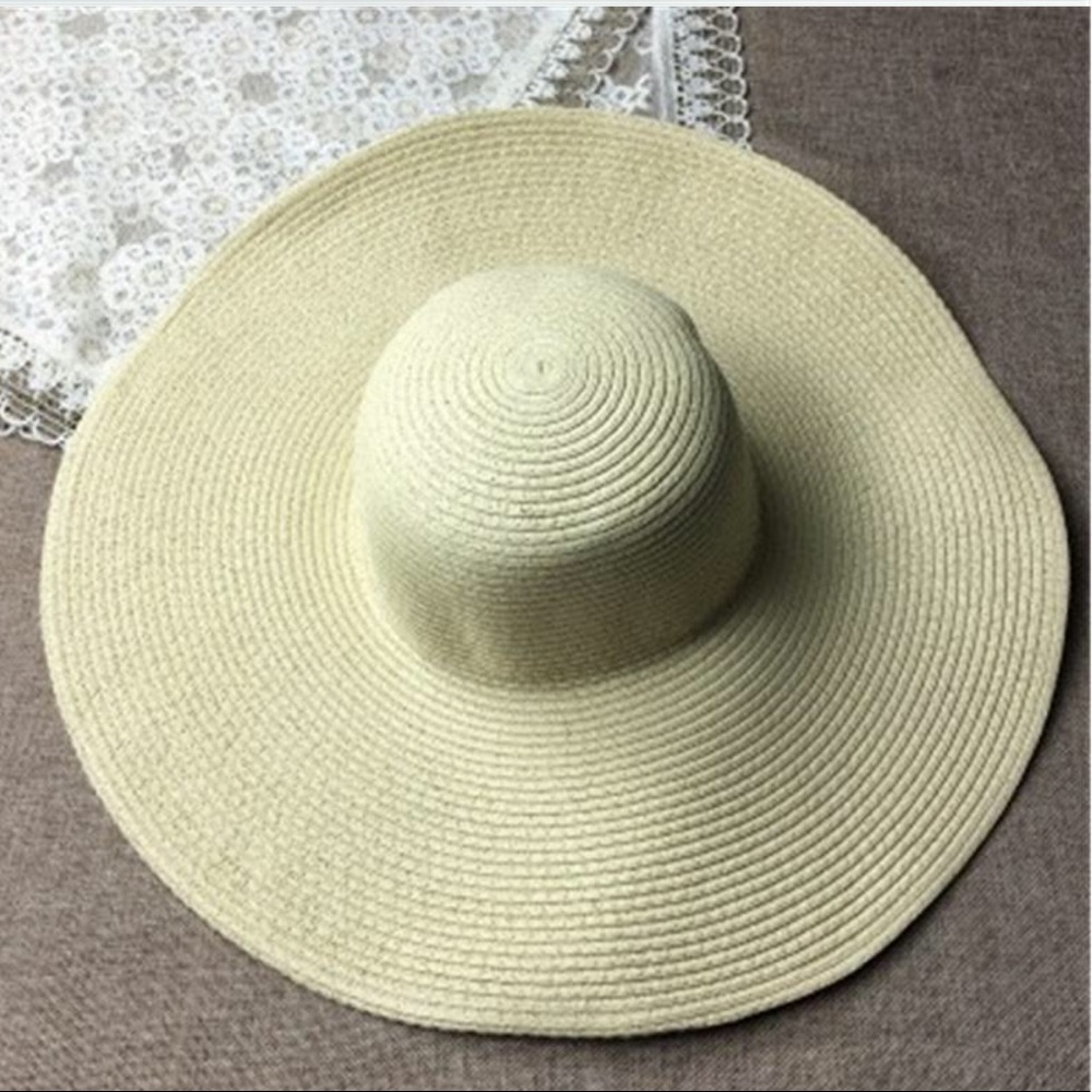 Tan straw beach hat